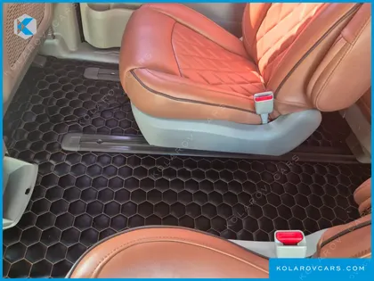 KIA CARNIVAL 9-SEATER PRESTIGE
