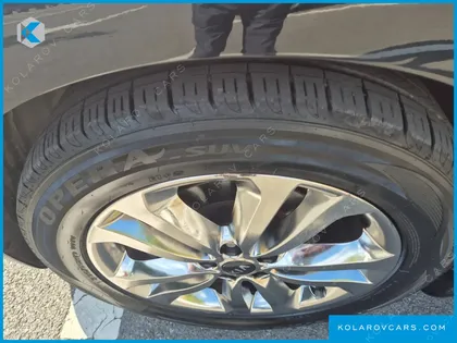 KIA CARNIVAL 9-SEATER PRESTIGE