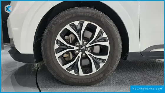 KIA CARNIVAL DIESEL 9-SEATER NOBLESSE