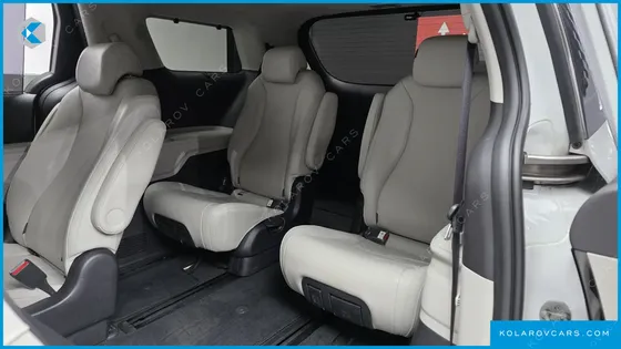 KIA CARNIVAL DIESEL 9-SEATER NOBLESSE