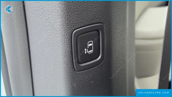 KIA CARNIVAL DIESEL 9-SEATER NOBLESSE