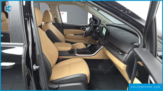 KIA CARNIVAL DIESEL 9-SEATER PRESTIGE