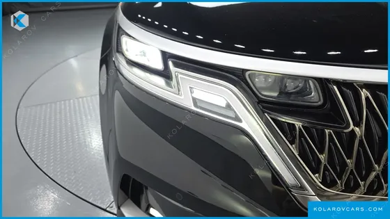 KIA CARNIVAL DIESEL 9-SEATER PRESTIGE