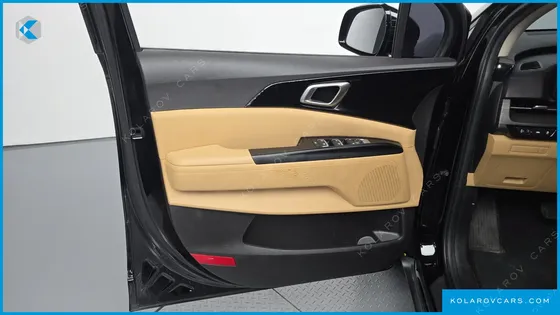 KIA CARNIVAL DIESEL 9-SEATER PRESTIGE