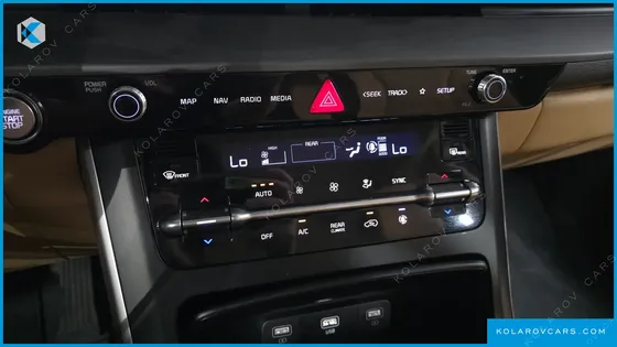 KIA CARNIVAL DIESEL 9-SEATER PRESTIGE