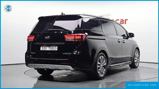 KIA CARNIVAL 7-SEATER LIMOUSINE