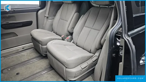 KIA CARNIVAL 7-SEATER LIMOUSINE