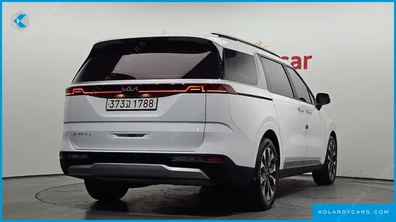 KIA CARNIVAL DIESEL 9-SEATER PRESTIGE