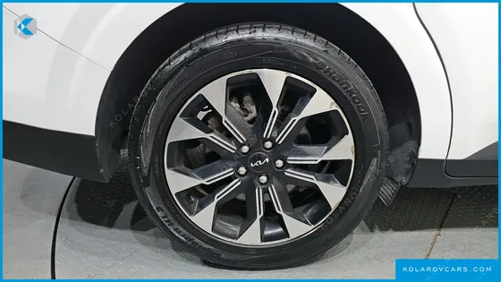 KIA CARNIVAL DIESEL 9-SEATER PRESTIGE