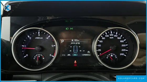 KIA CARNIVAL DIESEL 9-SEATER PRESTIGE