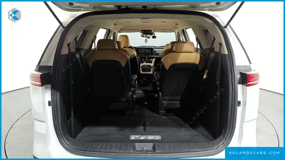 KIA CARNIVAL DIESEL 9-SEATER PRESTIGE