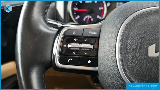 KIA CARNIVAL DIESEL 9-SEATER PRESTIGE
