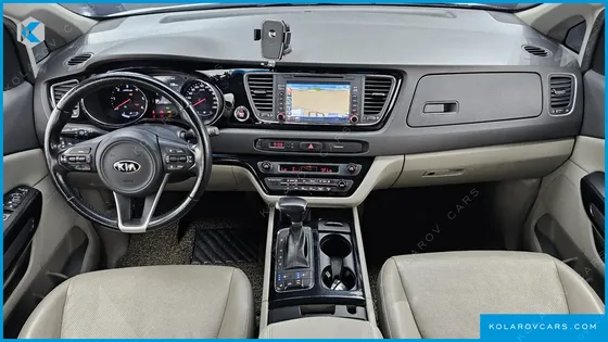 KIA CARNIVAL 9-SEATER PRESTIGE