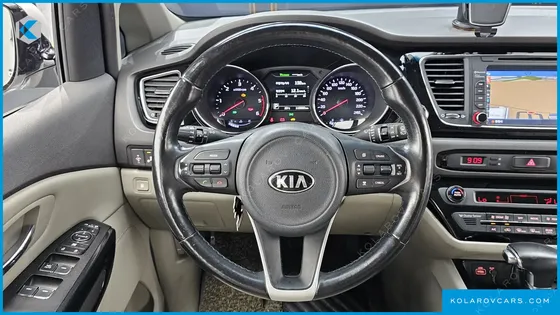 KIA CARNIVAL 9-SEATER PRESTIGE