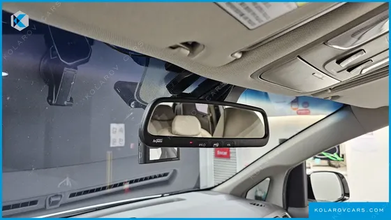 KIA CARNIVAL 9-SEATER PRESTIGE