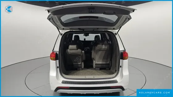 KIA CARNIVAL 9-SEATER PRESTIGE