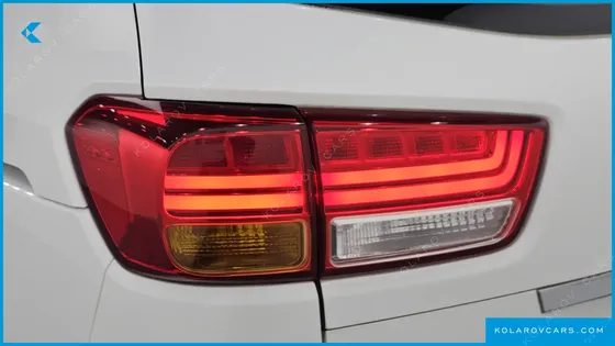 KIA CARNIVAL 9-SEATER PRESTIGE