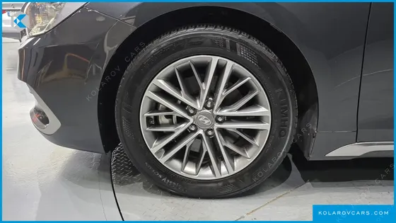 HYUNDAI GRANDEUR 2.4 PREMIUM