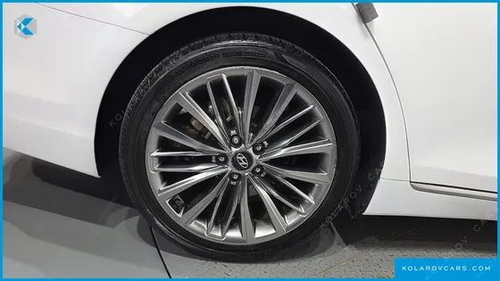 HYUNDAI GRANDEUR 3.3 CELEBRITY