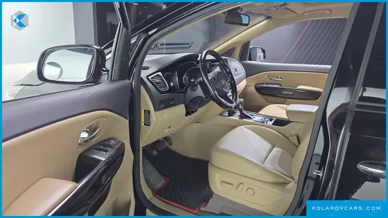 KIA CARNIVAL 9-SEATER PRESTIGE