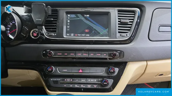 KIA CARNIVAL 9-SEATER PRESTIGE