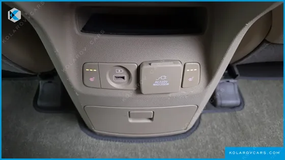 KIA CARNIVAL 9-SEATER PRESTIGE