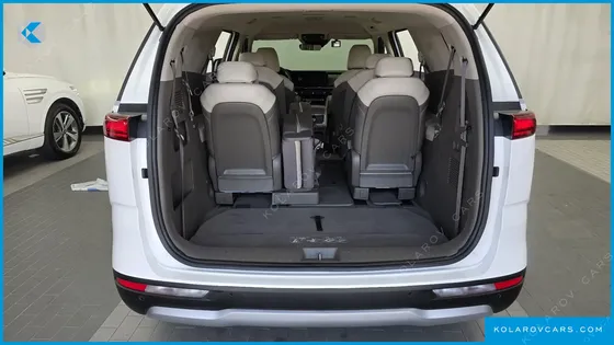 KIA CARNIVAL DIESEL 11-SEATER PRESTIGE