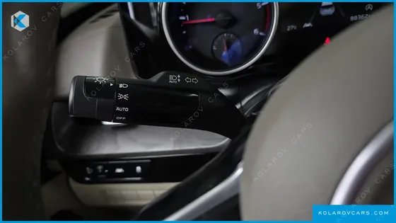 KIA CARNIVAL DIESEL 11-SEATER PRESTIGE