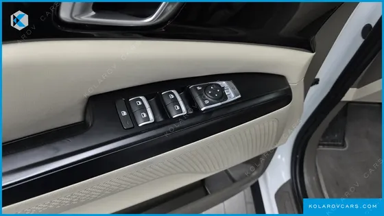 KIA CARNIVAL DIESEL 11-SEATER PRESTIGE