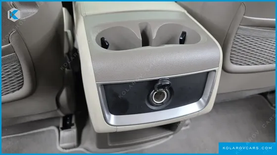 KIA CARNIVAL DIESEL 11-SEATER PRESTIGE