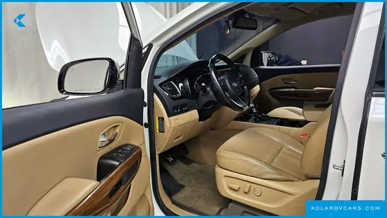 KIA CARNIVAL 9-SEATER HI-LIMOUSINE