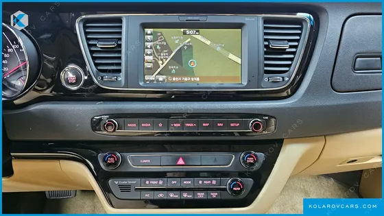 KIA CARNIVAL 9-SEATER HI-LIMOUSINE