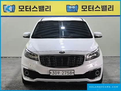 KIA CARNIVAL 9-SEATER NOBLESSE