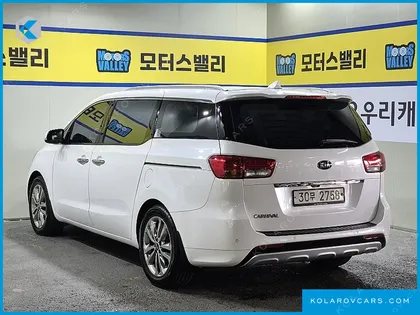 KIA CARNIVAL 9-SEATER NOBLESSE