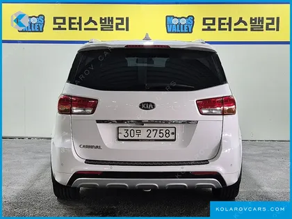 KIA CARNIVAL 9-SEATER NOBLESSE