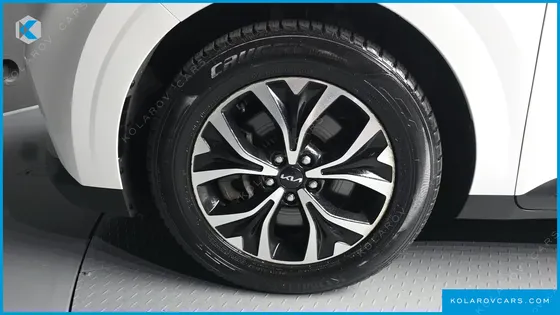KIA CARNIVAL DIESEL 9-SEATER PRESTIGE