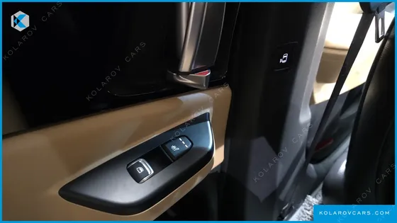 KIA CARNIVAL DIESEL 9-SEATER PRESTIGE