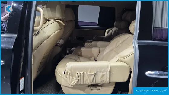 KIA CARNIVAL 9-SEATER HI-LIMOUSINE