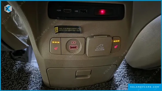 KIA CARNIVAL 9-SEATER HI-LIMOUSINE