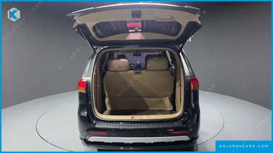 KIA CARNIVAL 9-SEATER HI-LIMOUSINE