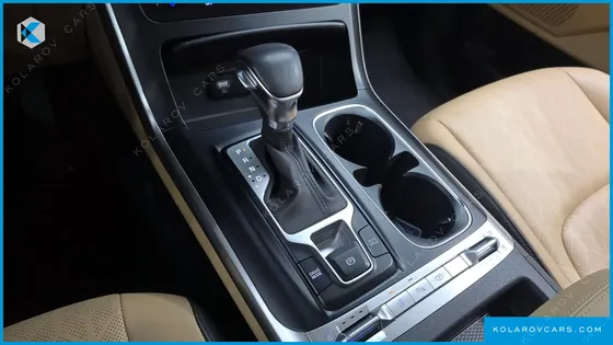 KIA CARNIVAL GASOLINE 9-SEATER PRESTIGE