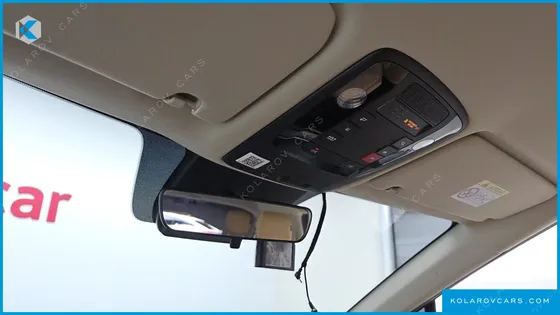 KIA CARNIVAL GASOLINE 9-SEATER PRESTIGE