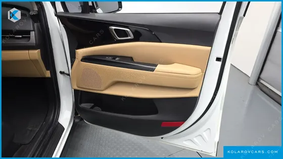 KIA CARNIVAL GASOLINE 9-SEATER PRESTIGE