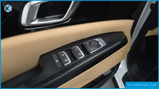 KIA CARNIVAL GASOLINE 9-SEATER PRESTIGE
