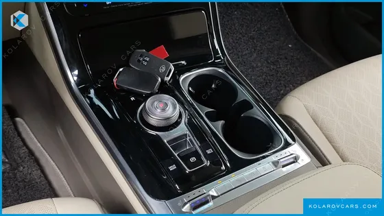 KIA CARNIVAL DIESEL 9-SEATER NOBLESSE