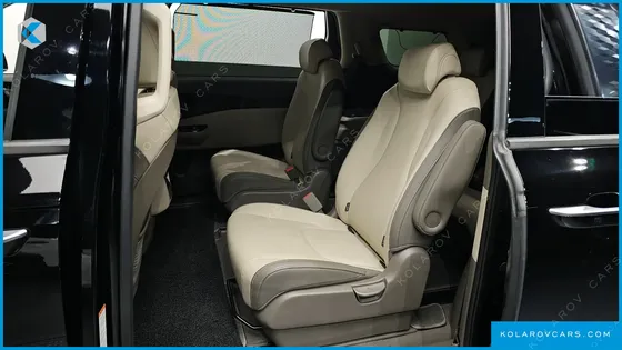 KIA CARNIVAL DIESEL 9-SEATER NOBLESSE
