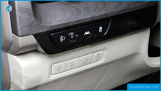 KIA CARNIVAL DIESEL 9-SEATER NOBLESSE