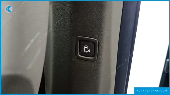 KIA CARNIVAL DIESEL 9-SEATER NOBLESSE