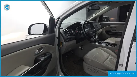 KIA CARNIVAL 9-SEATER PRESTIGE