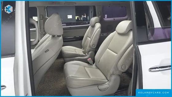 KIA CARNIVAL 9-SEATER PRESTIGE